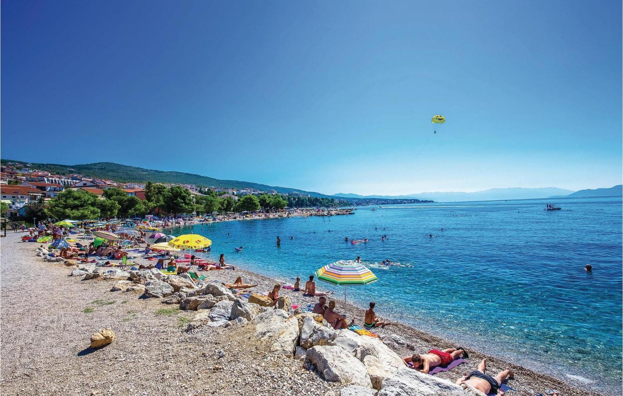 Apartment Beautiful Apartment In Crikvenica With Kitchen *