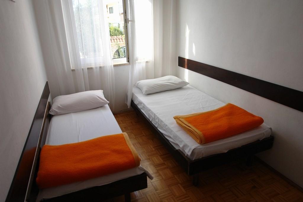 Apartma Beautiful Apartment In Crikvenica With Kitchen *
